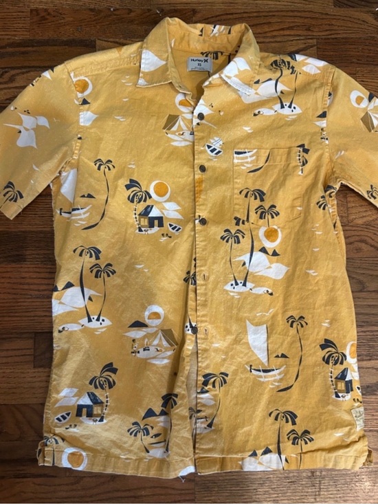 Hurley Other - Hurley Yellow Tropical Print Short-Sleeve Button-Up Shirt